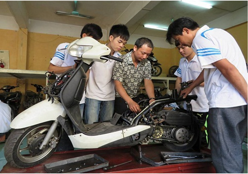 Đào tạo ngắn hạn thường xuyên - Sơ cấp ngành sửa chữa xe máy