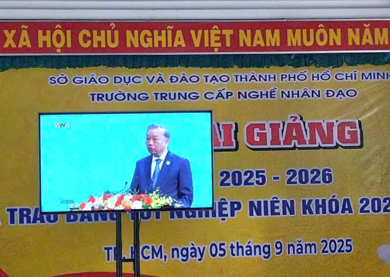 TRƯỜNG TRUNG CẤP NGHỀ NHÂN ĐẠO CHÀO ĐÓN NĂM HỌC MỚI